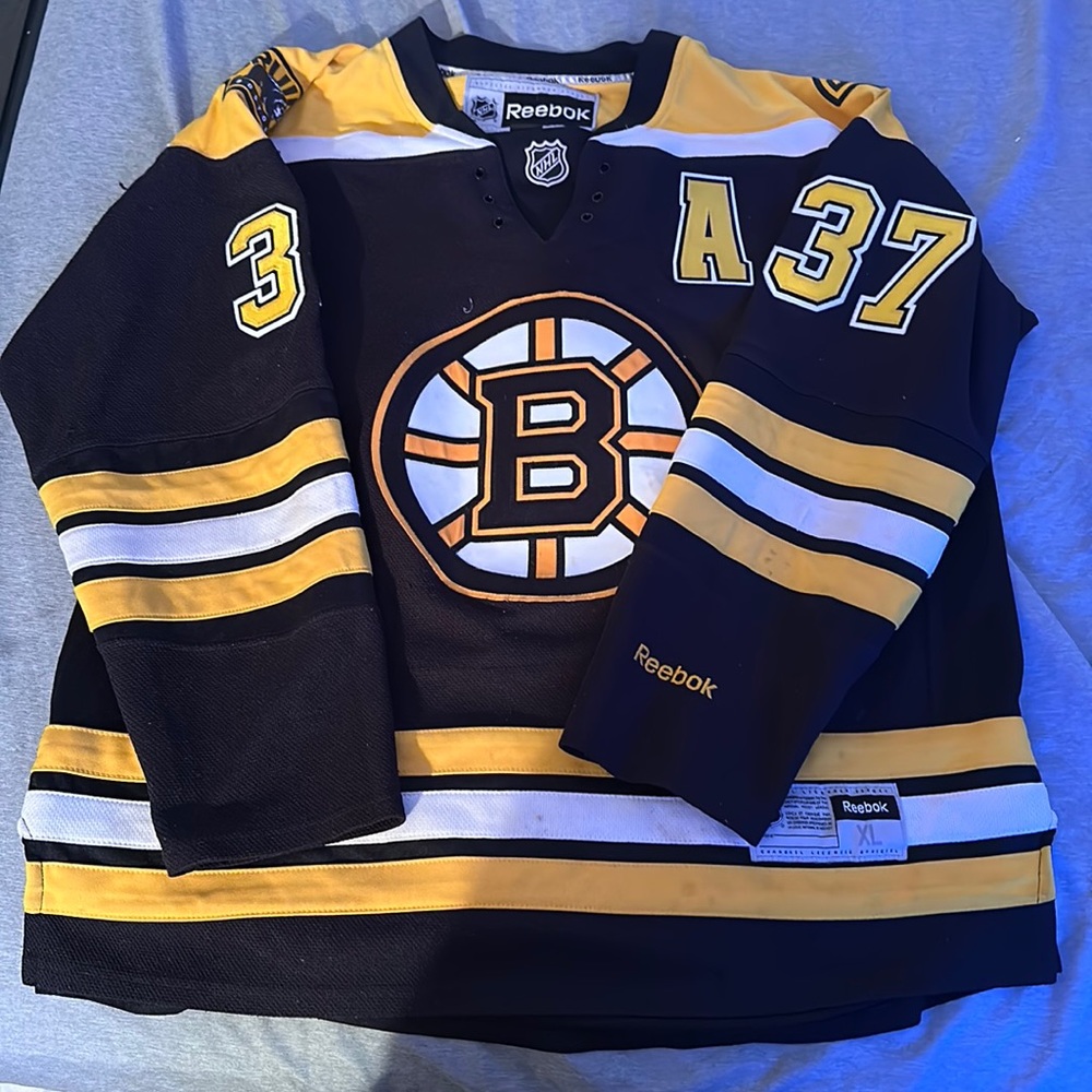 Boston Bruins NHL jersey Xl black and yellow